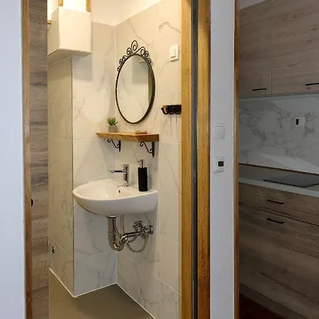 Podroom Apartment